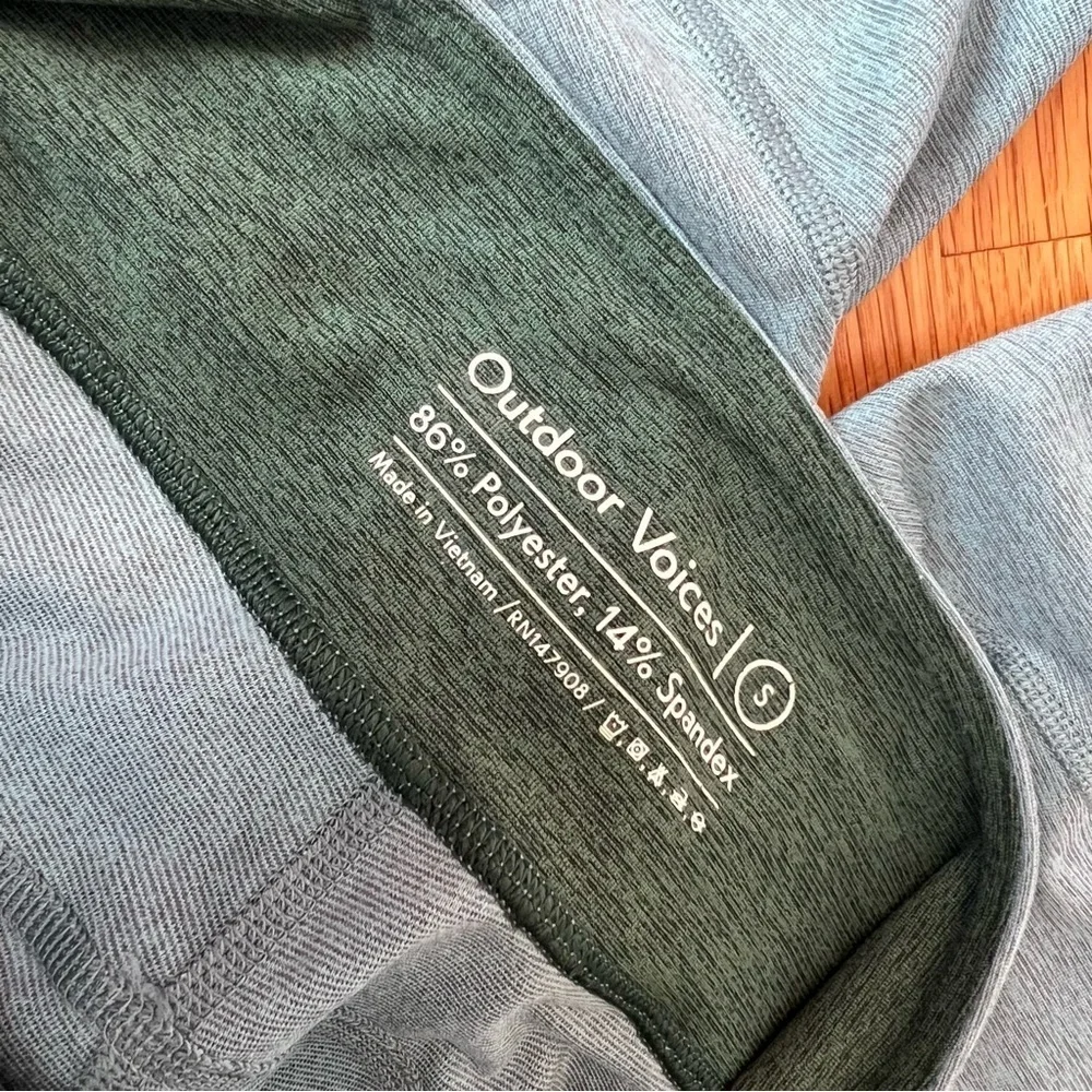 OUTDOOR VOICES Two Tone Hunter Green/Slate Leggings XS